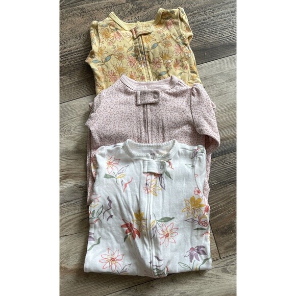 Carter's Floral & Hearts Sleepers Footies Pajamas  2-Way Zipper 3M Lot of 3 NWOT - Picture 2 of 14